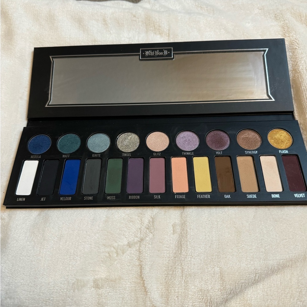 KVD Beauty Metal Matte Palette